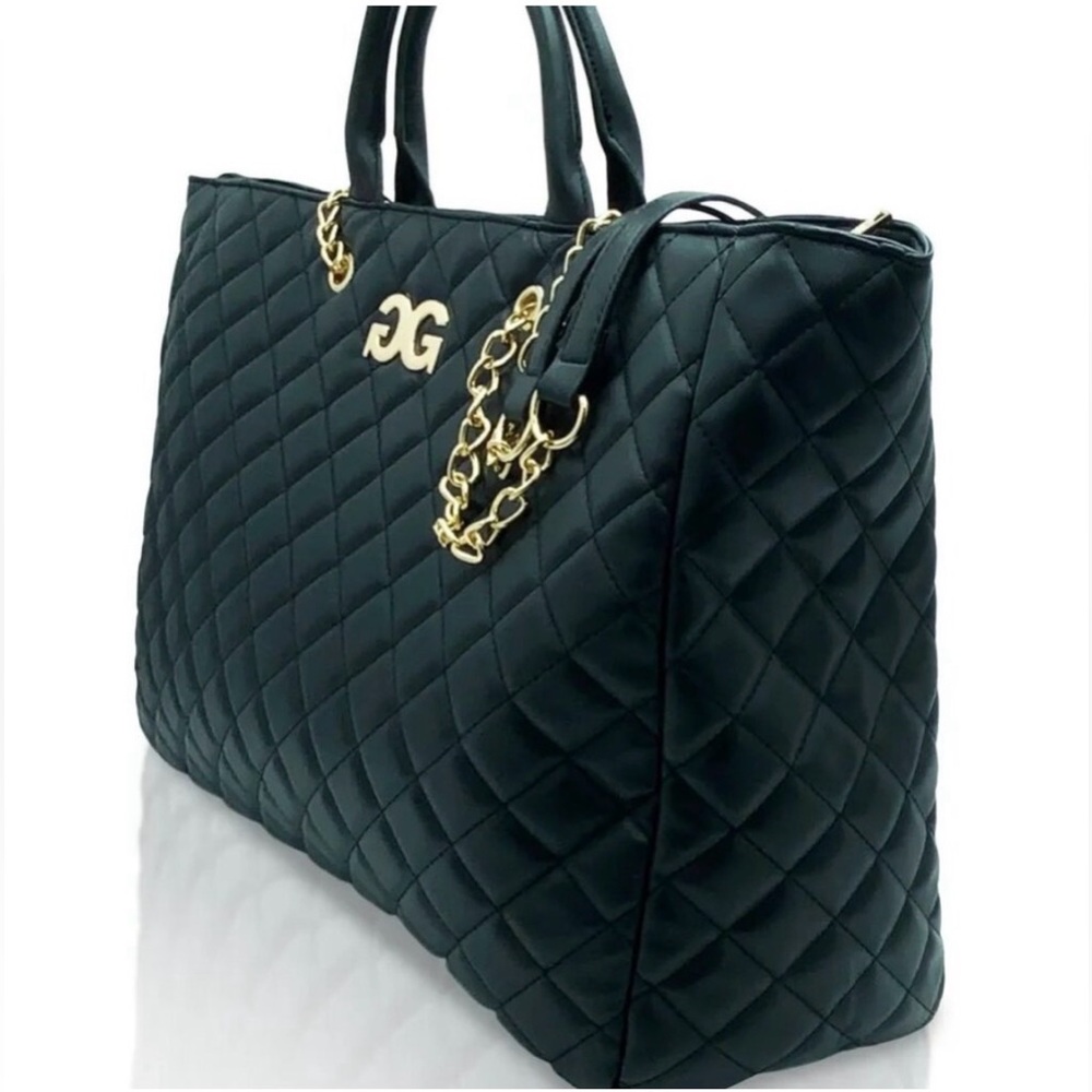 Gilda Paris NWT Large Quilted Tote Full of Luxe Overnight Essentials MSRP $250 - Picture 2 of 4